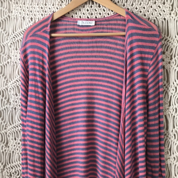 Volcom pink stripped open cardigan sweater high low in the front sz medi… - Picture 2 of 5